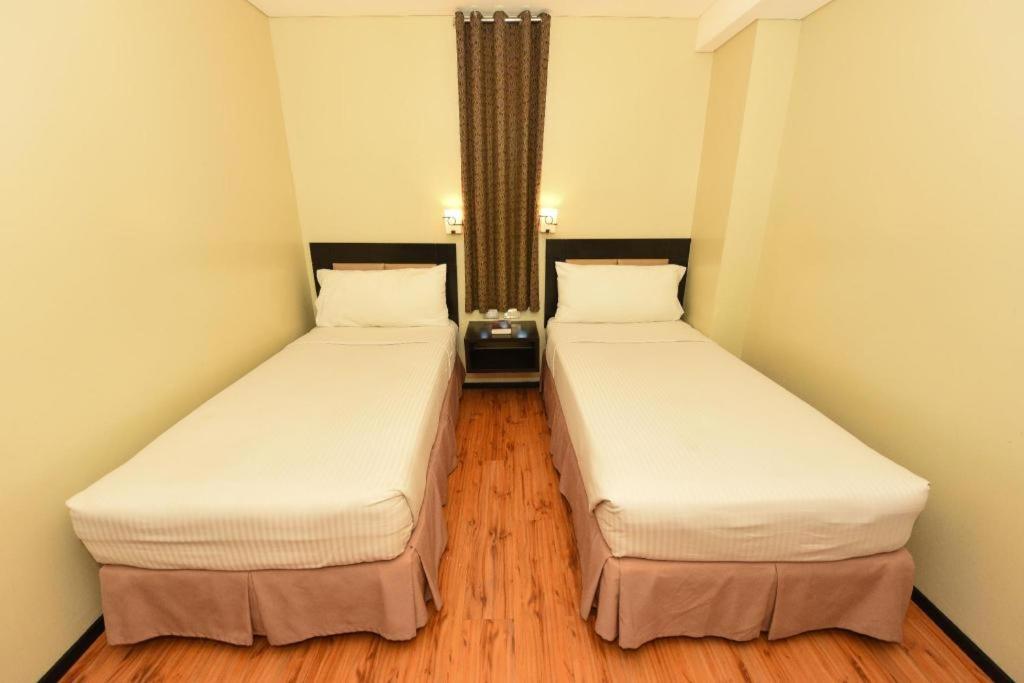 Mallberry Suites Business Hotel Cagayan de Oro Exterior photo